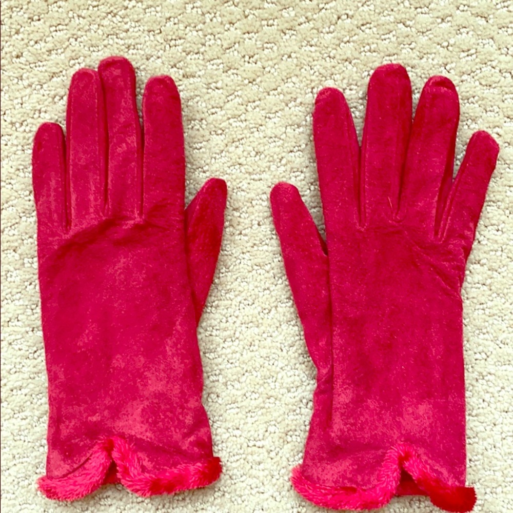 RED SUEDE GLOVES. Sz M.